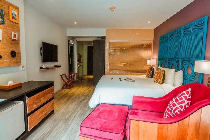 Phuket utazás Burasari Resort Hotel