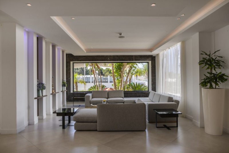 Dél-Ciprus utazás Christofinia Hotel