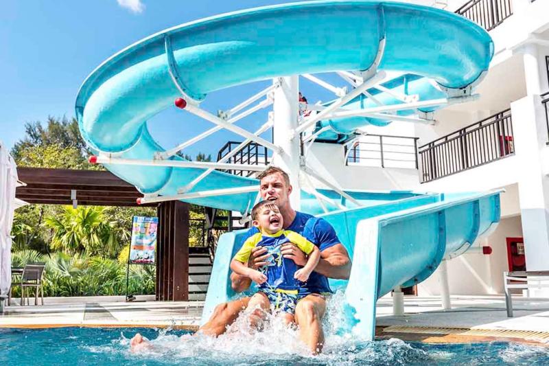 Phuket utazás Destination Resorts Phuket Karon Beach