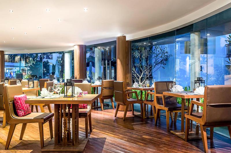 Phuket utazás Destination Resorts Phuket Karon Beach