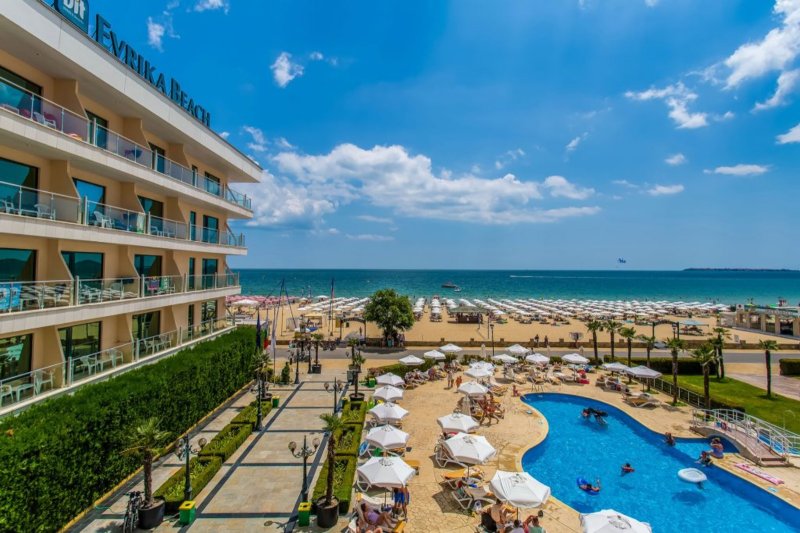 Dit Evrika Beach Club Hotel Napospart