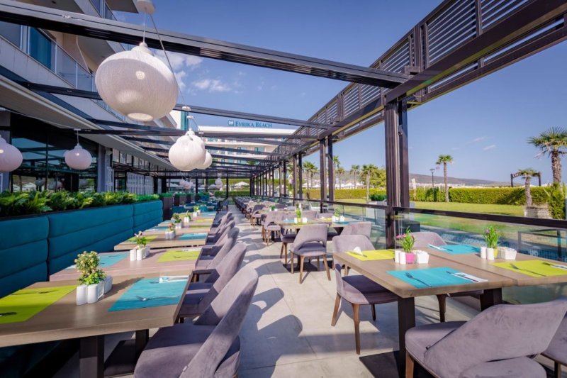 Dit Evrika Beach Club Hotel Napospart