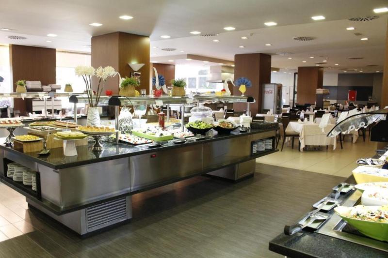 Costa Del Sol Torremolinos utazás Gran Hotel Cervantes By Bluesea