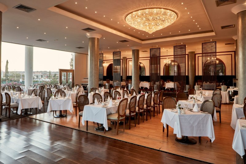 Dél-Ciprus utazás Grecian Park Hotel