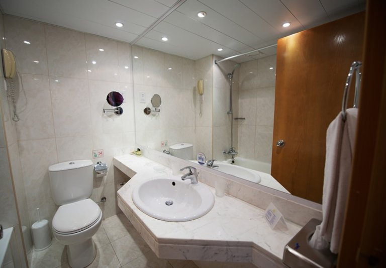 Dél-Ciprus Ayia Napa utazás Hotel Adams Beach