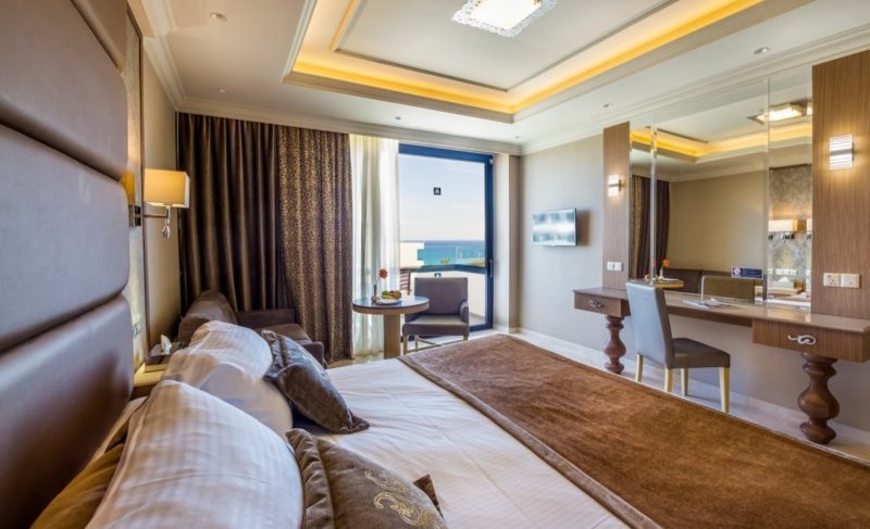 Dél-Ciprus Ayia Napa utazás Hotel Adams Beach