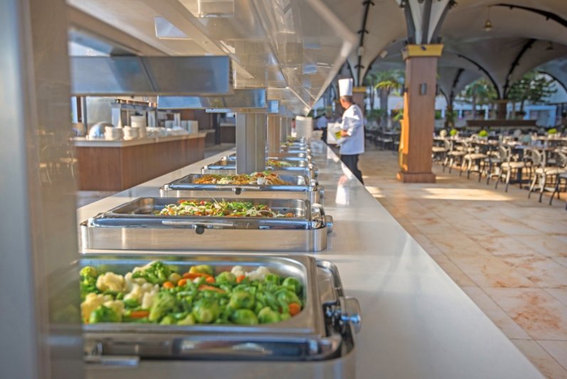 Dél-Ciprus Ayia Napa utazás Hotel Adams Beach