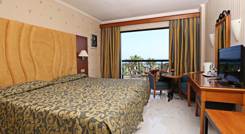 Dél-Ciprus Protaras utazás Hotel Anastasia Beach