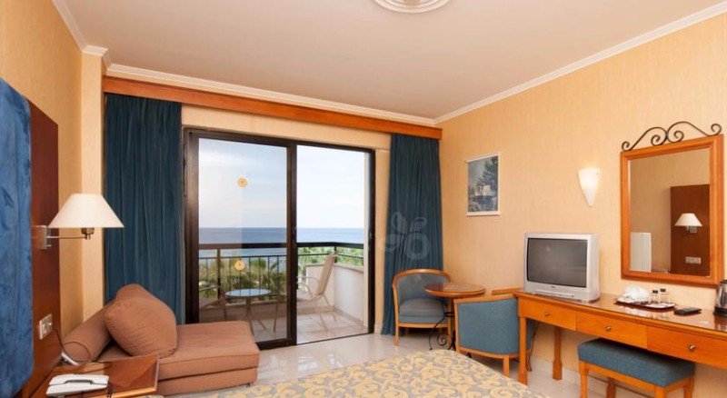 Dél-Ciprus Protaras utazás Hotel Anastasia Beach