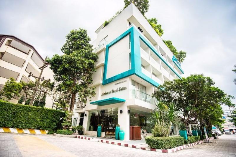 Phuket utazás Hotel Andaman Beach Suites