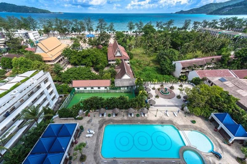 Phuket utazás Hotel Andaman Beach Suites