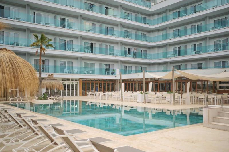 Mallorca Santa Ponsa utazás Hotel Bahia Del Sol