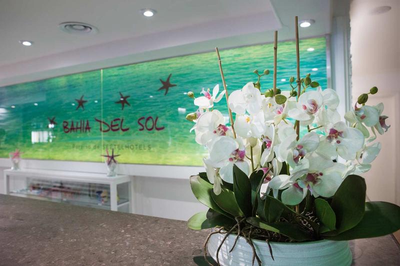 Mallorca Santa Ponsa utazás Hotel Bahia Del Sol