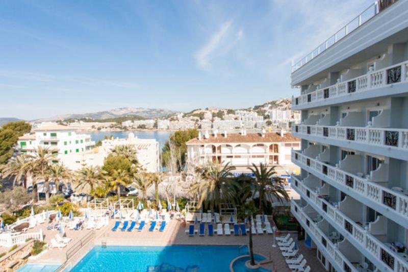 Mallorca Santa Ponsa utazás Hotel Bahia Del Sol