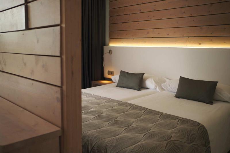 Mallorca Santa Ponsa utazás Hotel Bahia Del Sol