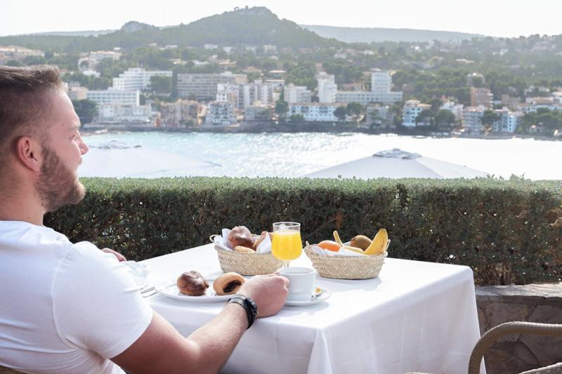 Mallorca Santa Ponsa utazás Hotel Club Santa Ponsa