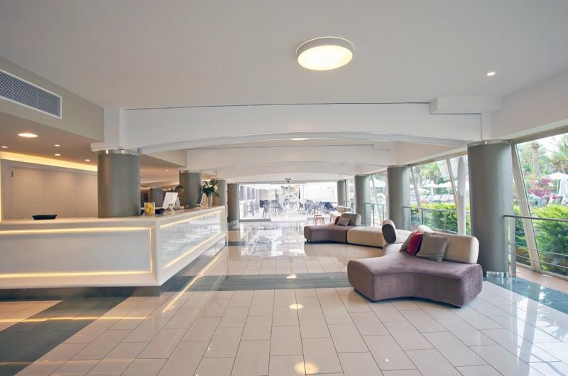 Mallorca utazás Hotel Fergus Bermudas