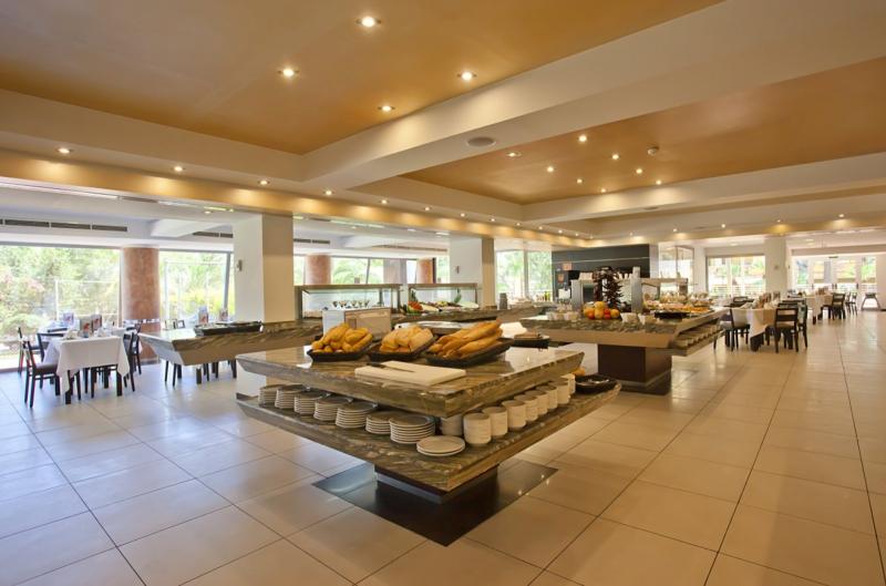 Mallorca utazás Hotel Fergus Bermudas