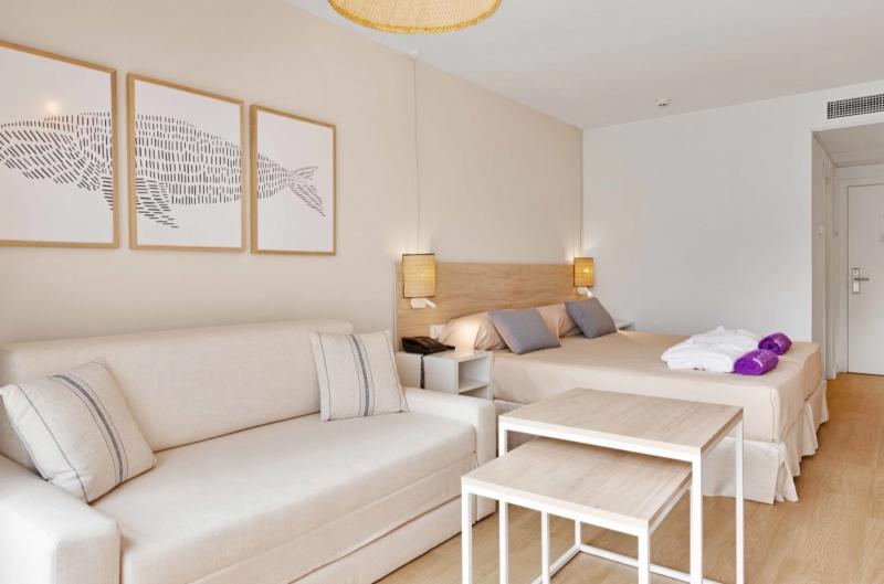 Mallorca utazás Hotel Fergus Club Palmanova Park