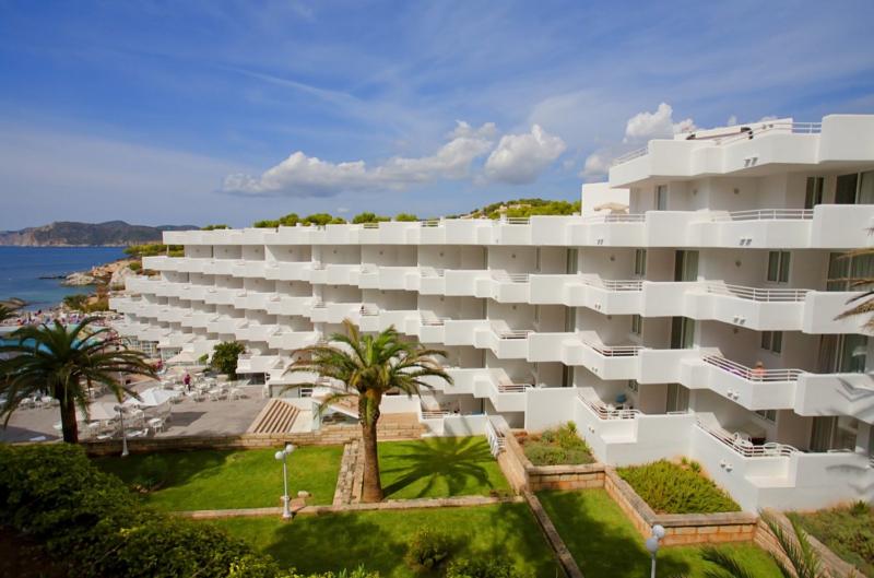 Mallorca Santa Ponsa utazás Hotel Fergus Stlye Cala Blanca Suites