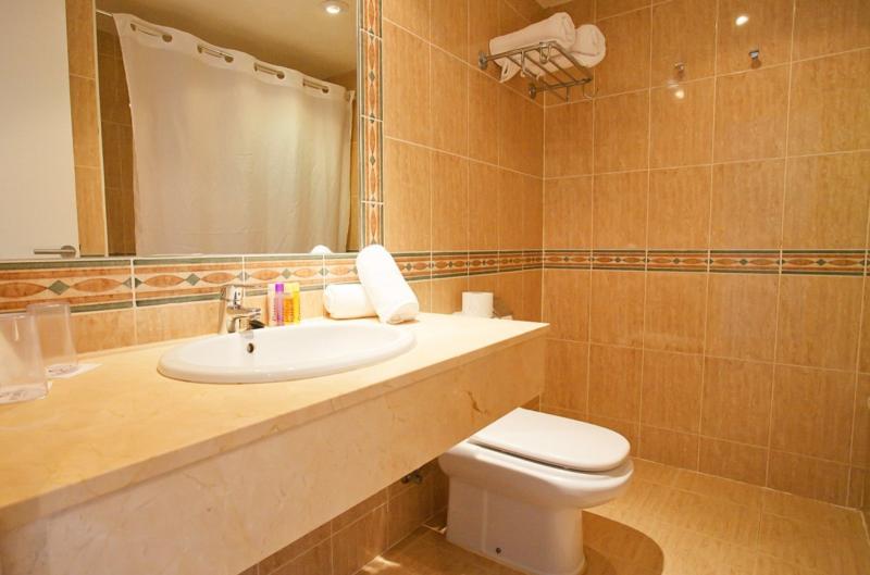 Mallorca Santa Ponsa utazás Hotel Fergus Stlye Cala Blanca Suites