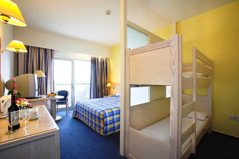 Dél-Ciprus Protaras utazás Hotel Golden Coast Beach