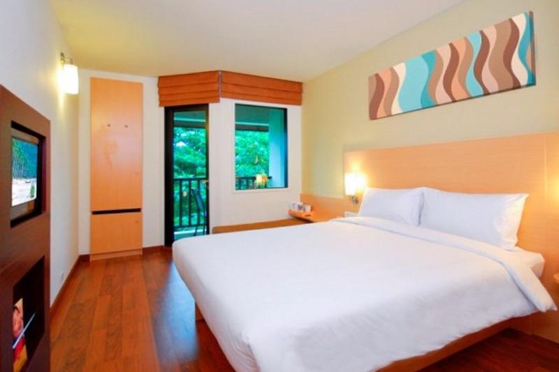 Phuket utazás Hotel Ibis Kata Beach