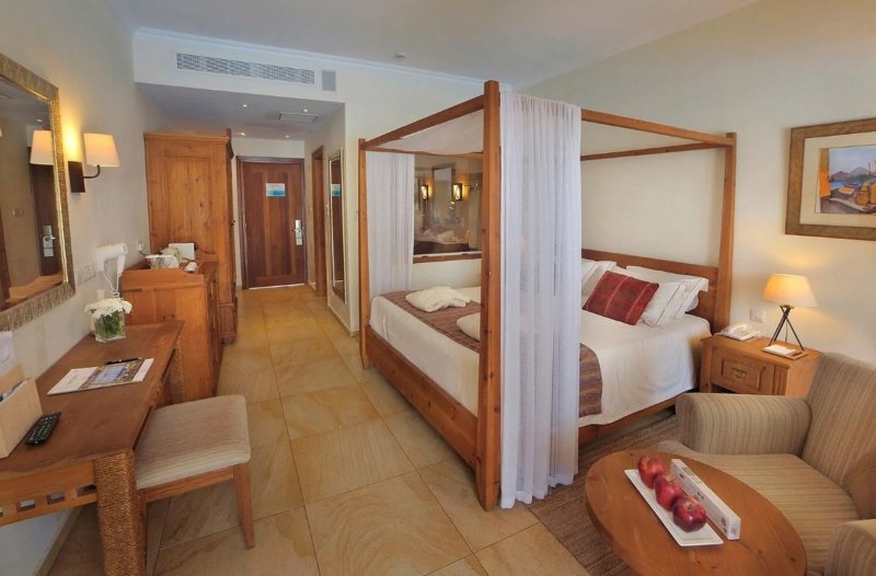 Dél-Ciprus utazás Hotel Olympic Lagoon Resort