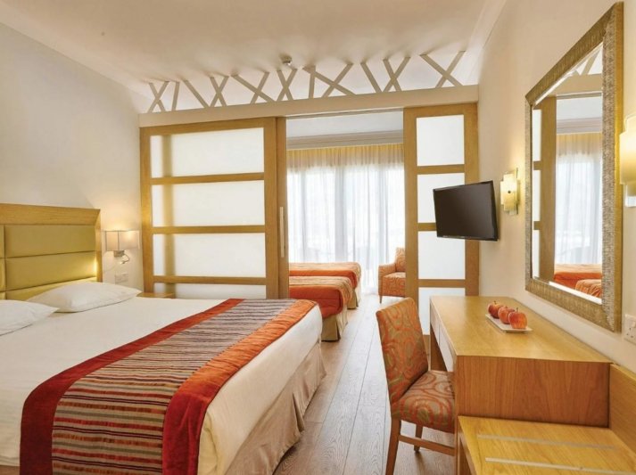 Dél-Ciprus utazás Hotel Olympic Lagoon Resort