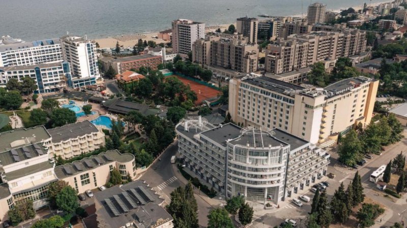 Napospart utazás Hotel Perla