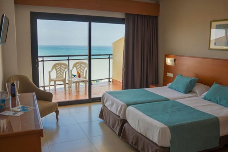 Costa Del Sol Torremolinos utazás Hotel Puente Real