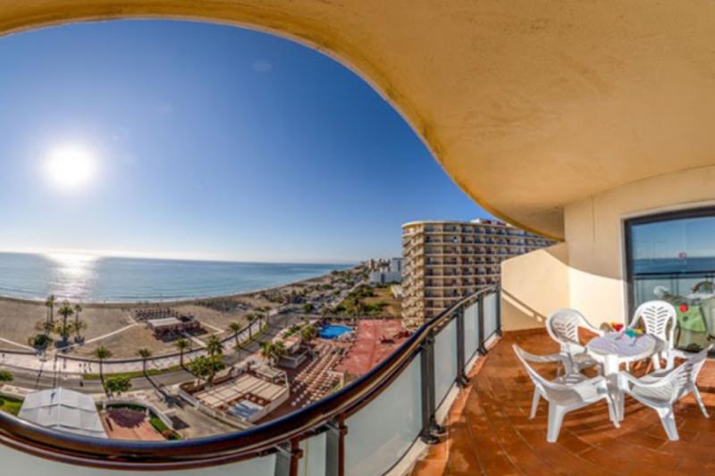 Costa Del Sol Torremolinos utazás Hotel Puente Real