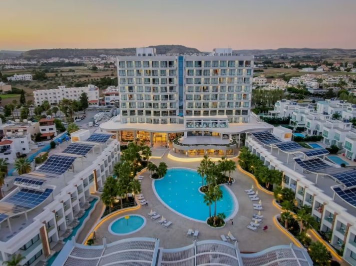 Hotel Radisson Beach Resort Dél-Ciprus