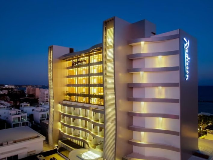 Hotel Radisson Beach Resort Dél-Ciprus