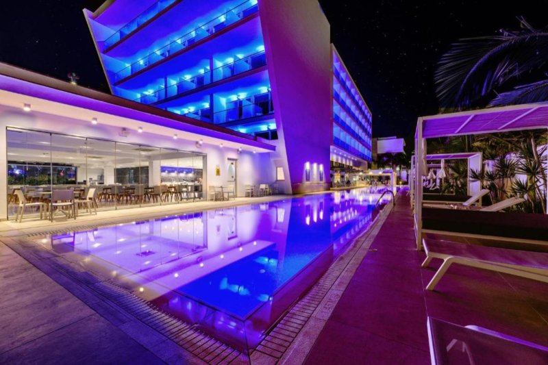 Hotel Tasia Maris Seasons Dél-Ciprus