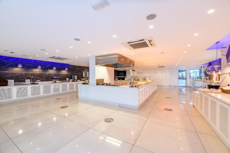 Dél-Ciprus utazás Hotel Tasia Maris Seasons