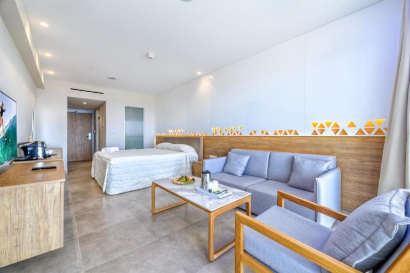 Hotel Tasia Maris Seasons Dél-Ciprus