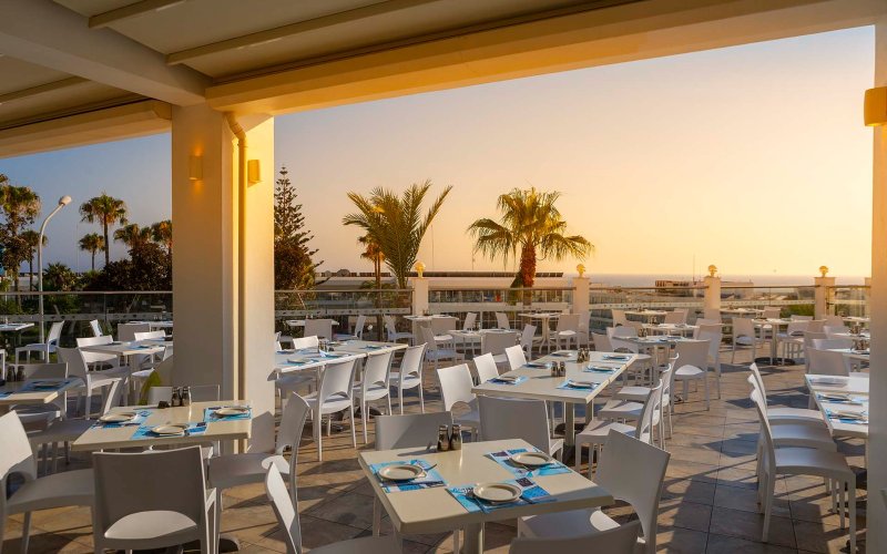 Dél-Ciprus utazás Hotel Tofinis