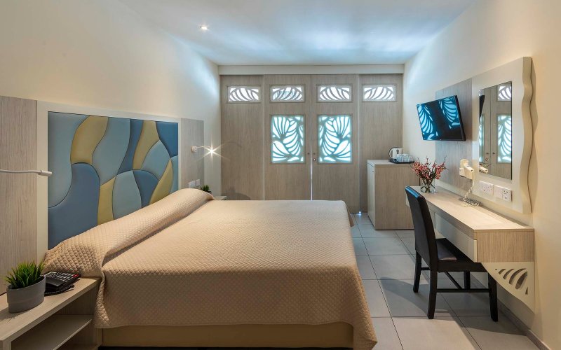 Dél-Ciprus utazás Hotel Tofinis