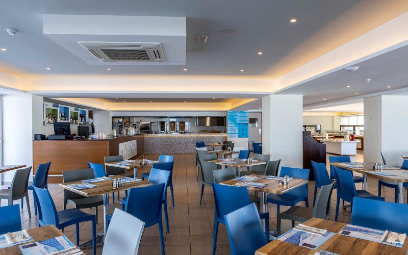 Dél-Ciprus utazás Hotel Tofinis