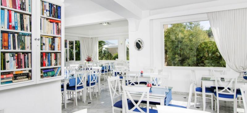 Szantorini utazás Paradise Resort Hotel