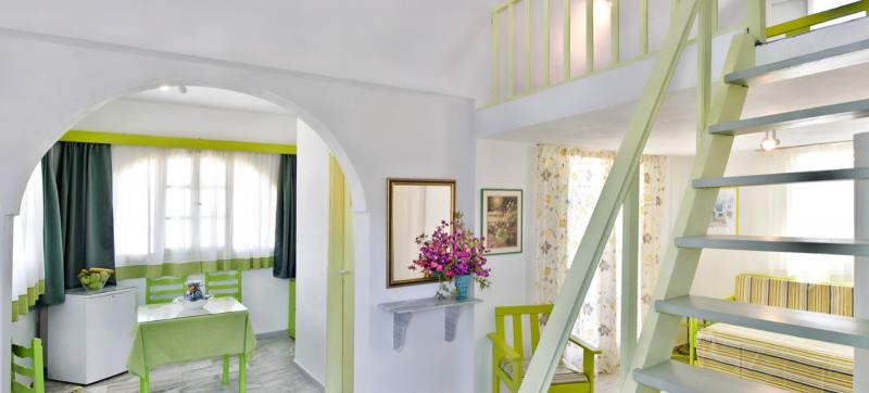 Szantorini utazás Paradise Resort Hotel