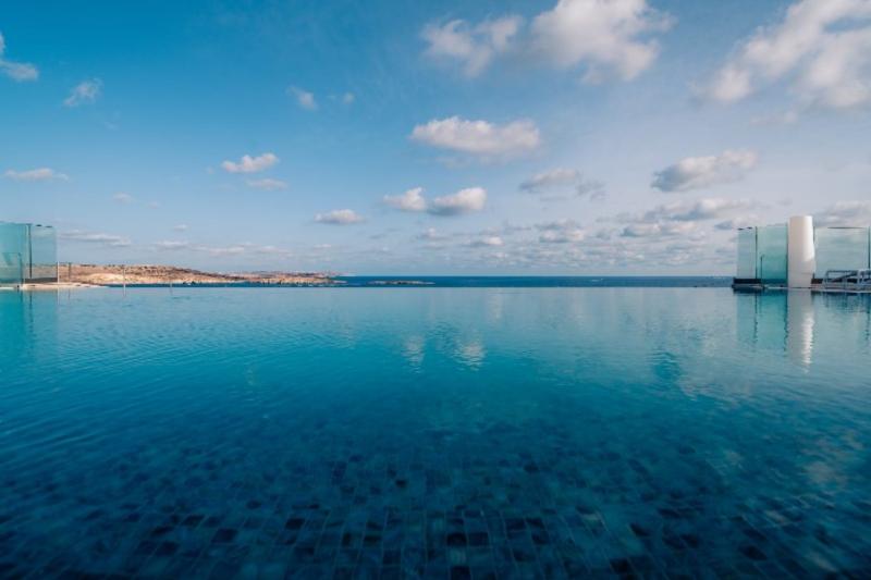 Málta utazás Seaview Hotel