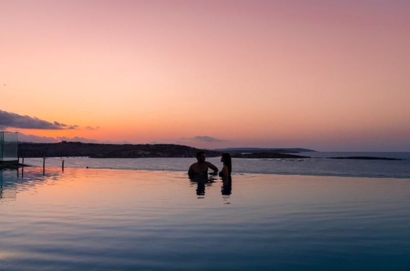 Málta utazás Seaview Hotel