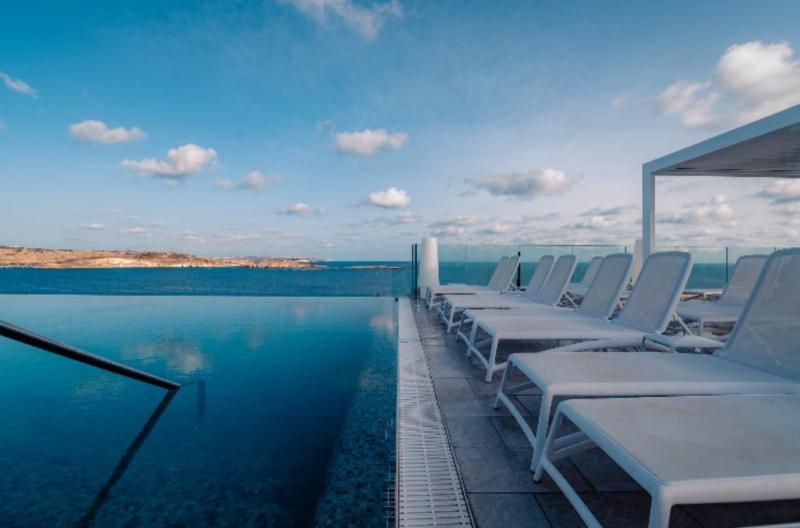 Málta utazás Seaview Hotel