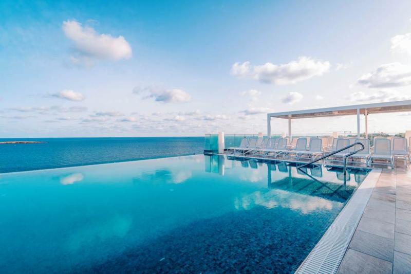 Málta utazás Seaview Hotel