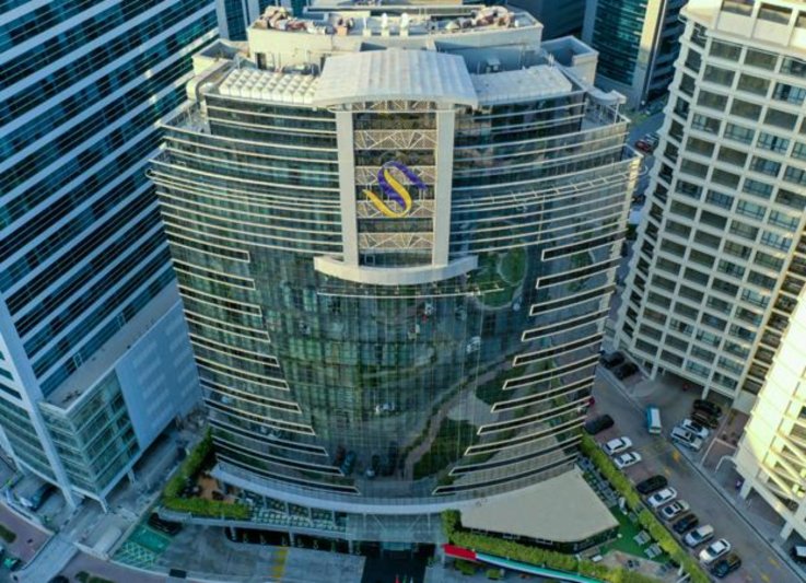 Dubai utazás Signature 1 Tecom Hotel Emirates járattal