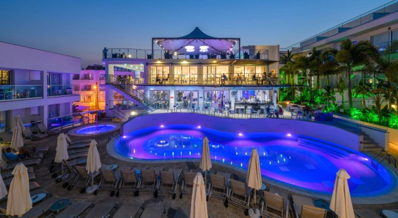 Tasia Maris Oasis Hotel Dél-Ciprus