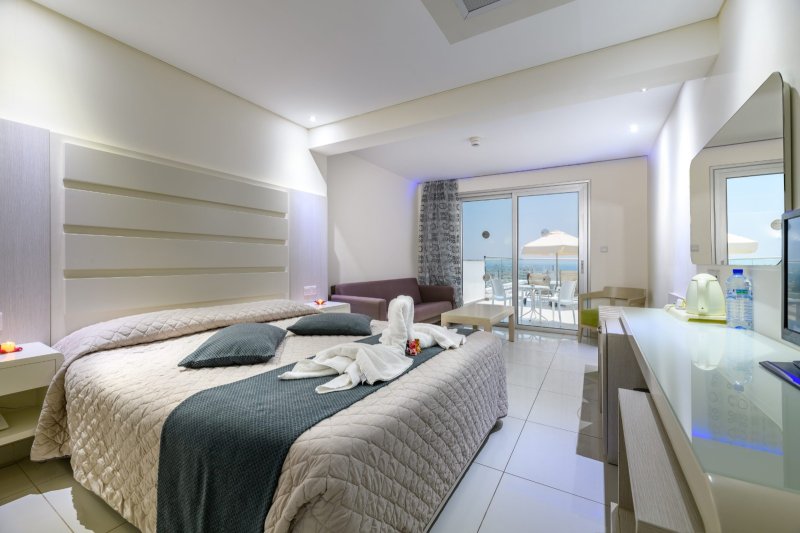 Tasia Maris Oasis Hotel Dél-Ciprus