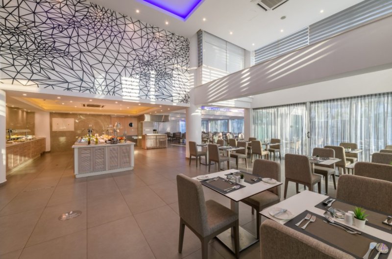 Dél-Ciprus utazás Tasia Maris Sands Beach Hotel & Spa